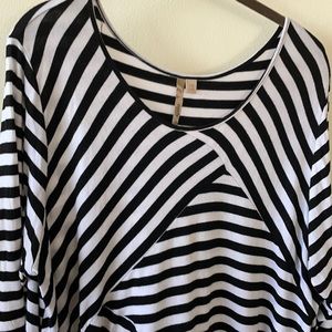 Tunic black & white striped top